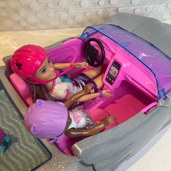 Barbie Extra 🤩⭐️Convertible with 🛼Roller Skate Crew - Picture 7 of 14